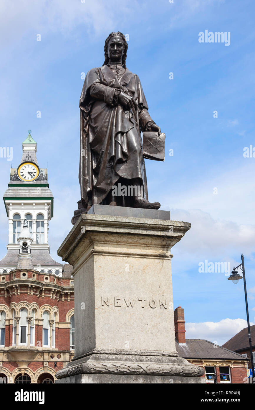 Isaac Newton statue and Guildhall Arts Centre, Saint Peter's Hill, Grantham, Lincolnshire, England, United Kingdom Stock Photo