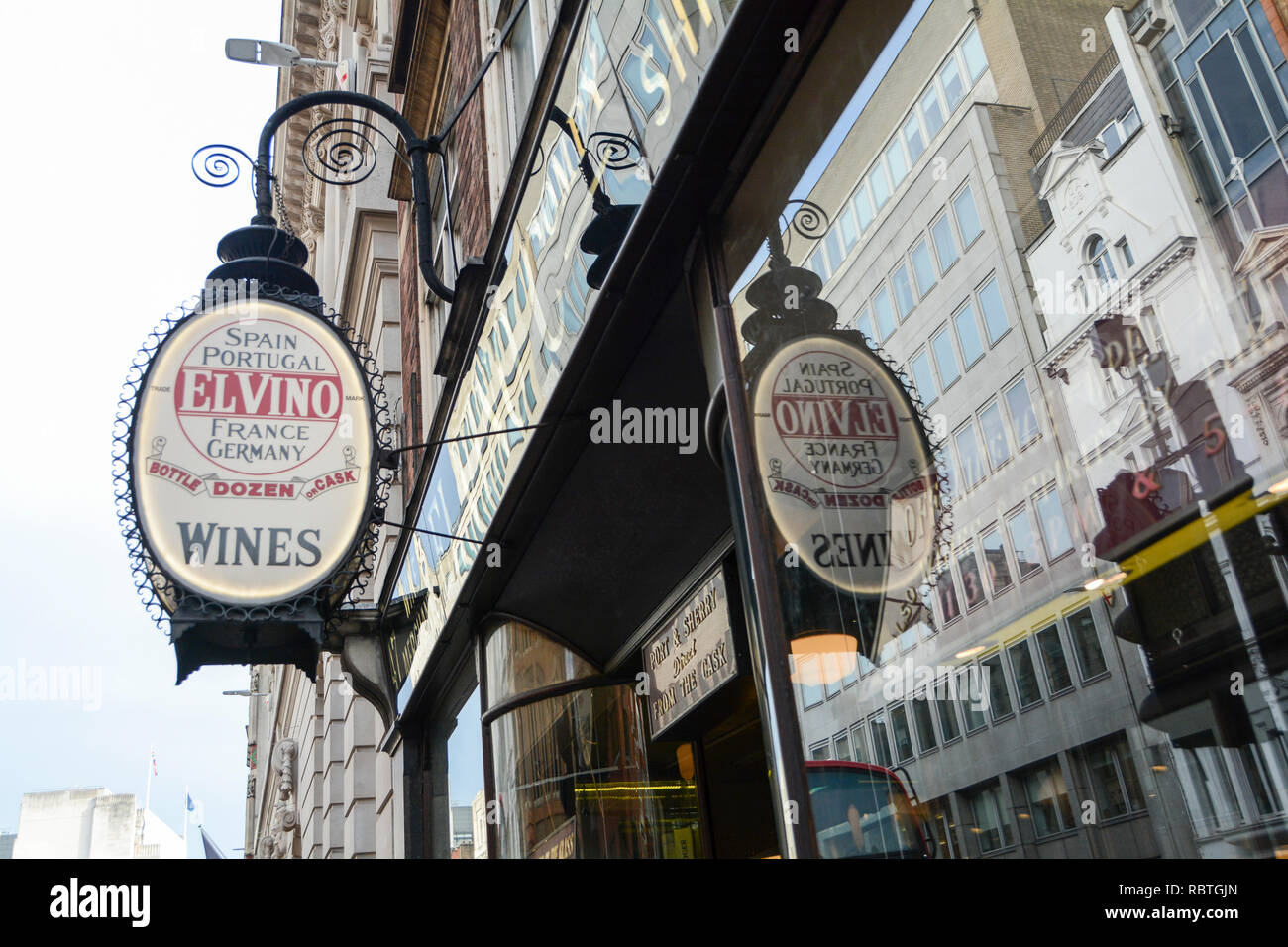 El Vinos wine shop and bar a famous haunt of journalists and