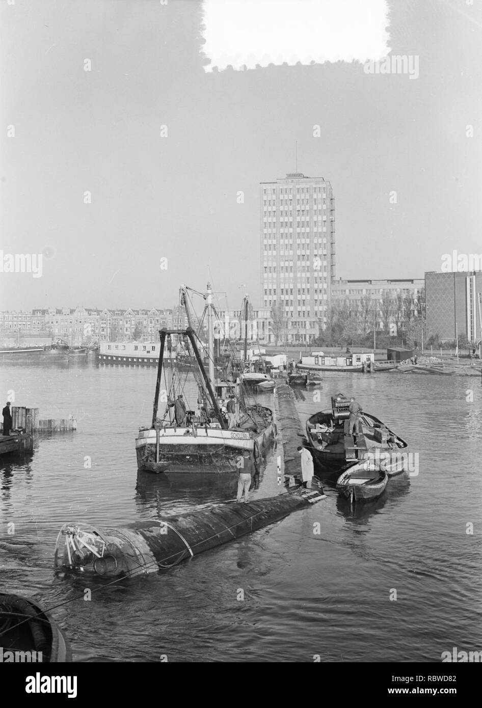 Aankomst in Coolhaven te Rotterdam 114 meter lange zink, Bestanddeelnr 904-8203. Stock Photo
