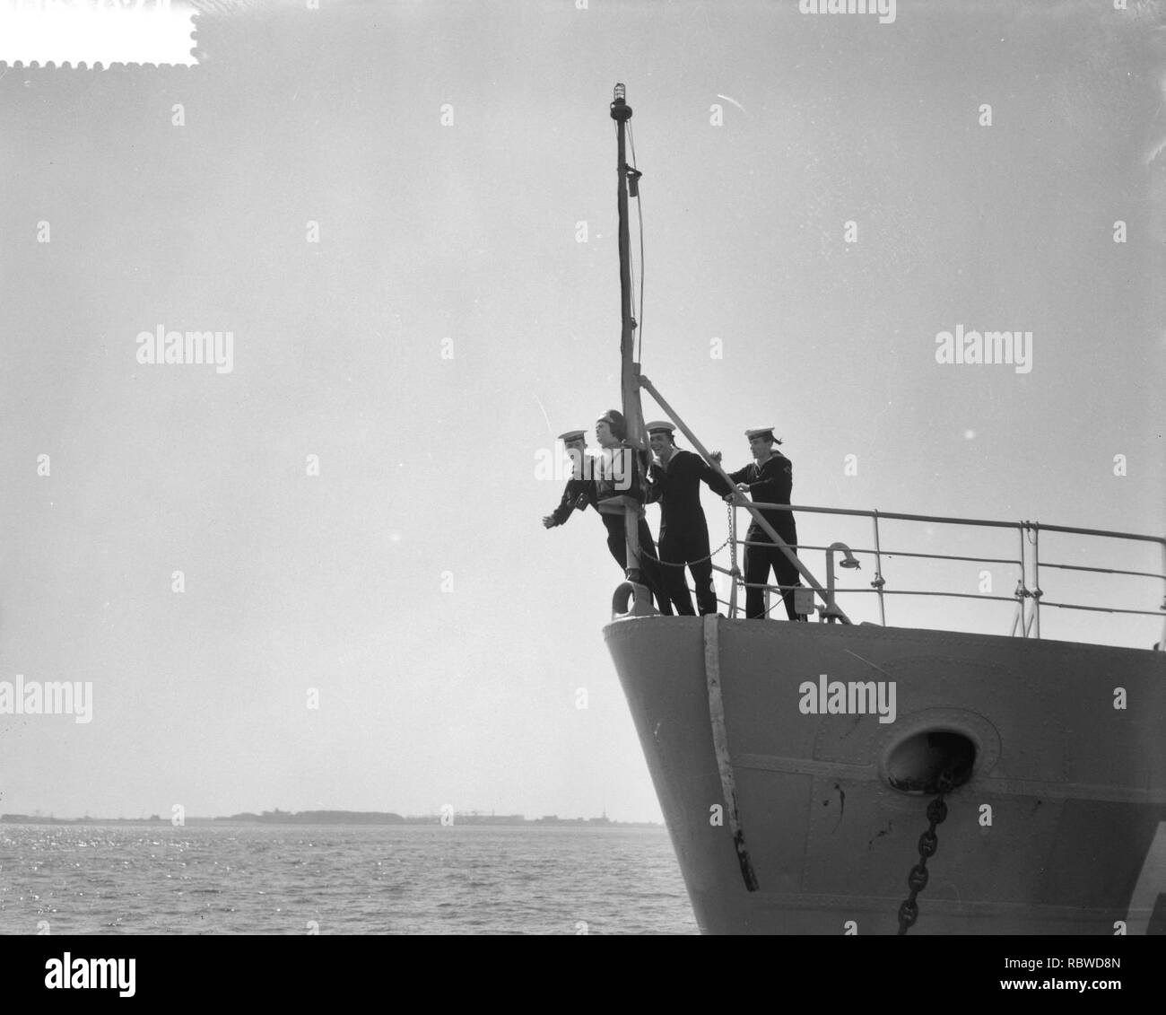 Aankomst in Den Helder van Hr. Ms. fregat Van Speijk. Schegbeeld De Loden Verrad, Bestanddeelnr 910-6107. Stock Photo