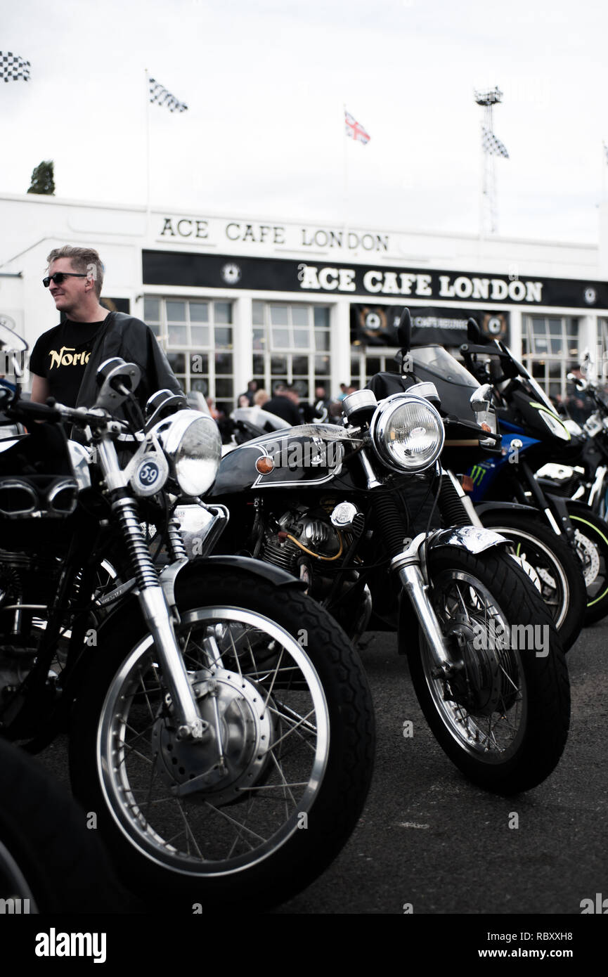 Vélo ancien Royal Enfield
