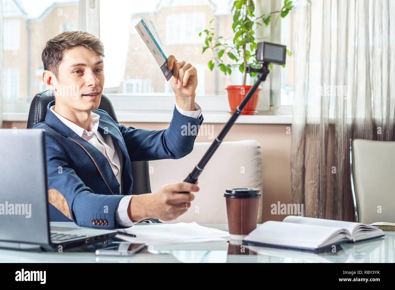 Manager travel agency hi-res stock photography and images - Alamy