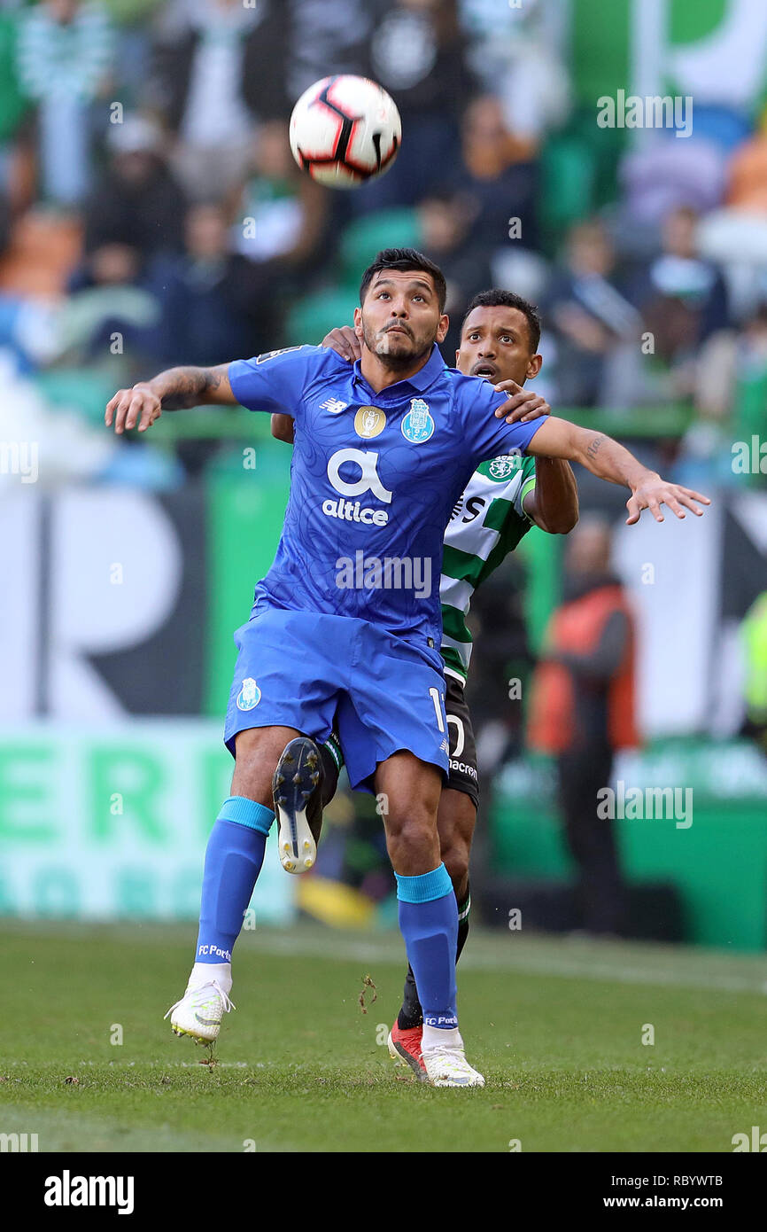 Jesús Corona of FC Porto (L) and Nani of Sporting CP (R) during the League NOS 2018/19 footballl match between Sporting CP vs FC Porto. (Final score: Sporting CP 0 - 0 FC Porto) Stock Photo