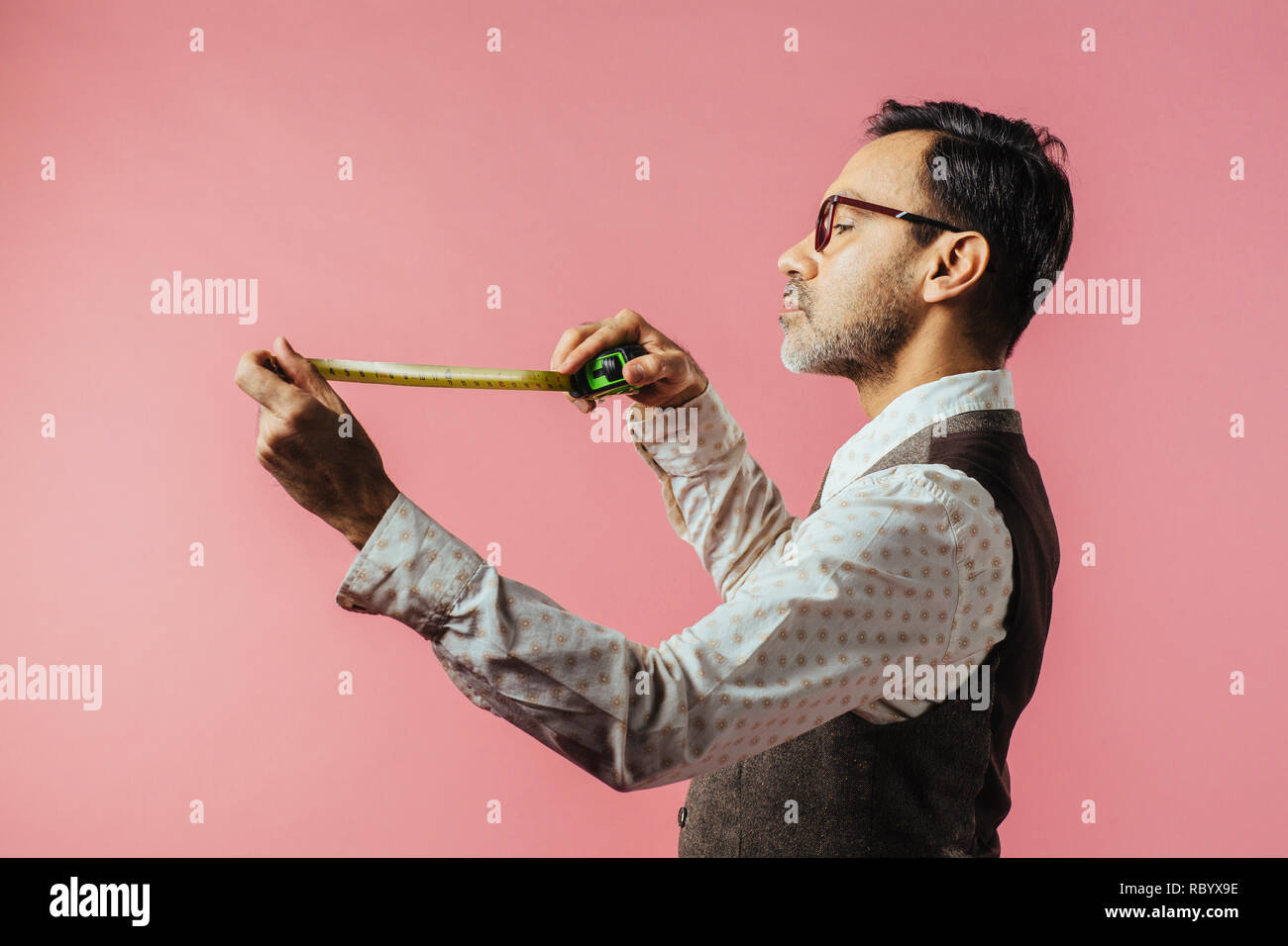 Measure clothes hi-res stock photography and images - Alamy