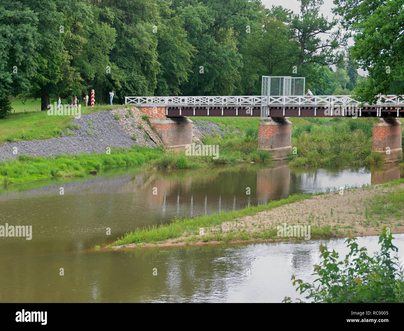 NEUE BRUCKE visual data 6