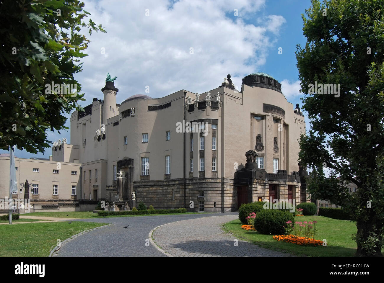 Cottbus state theater hi-res stock photography and images - Alamy