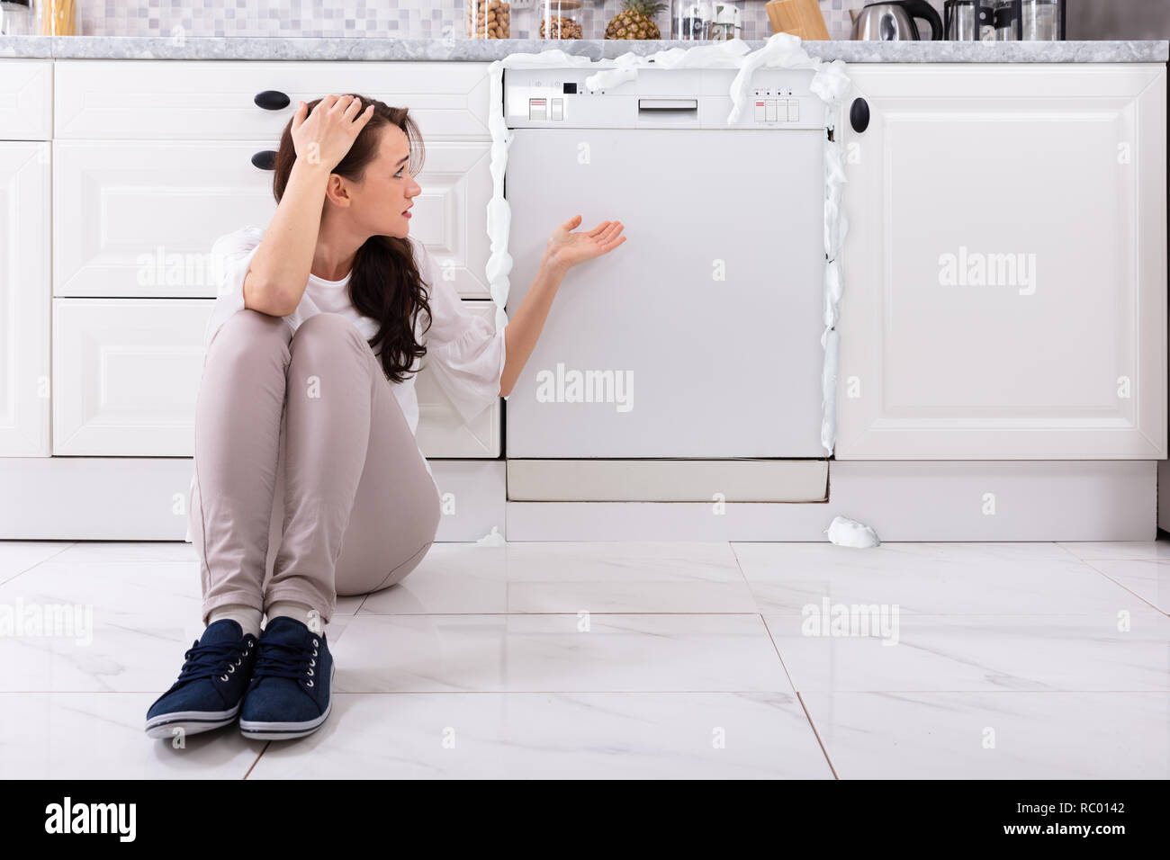 Woman foam face wash hi-res stock photography and images - Alamy