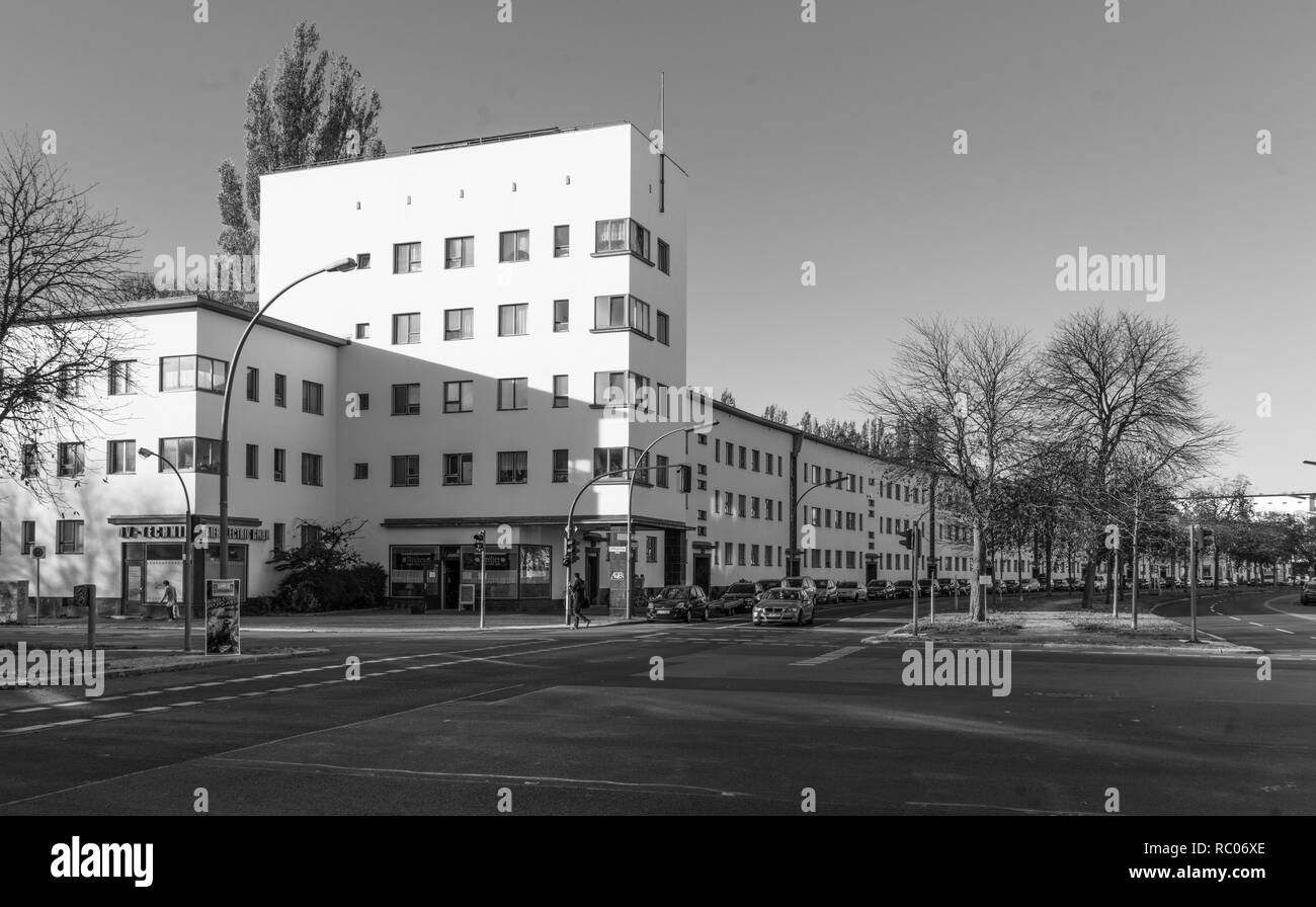 Berlin Reinickendorf Weiße Stadt Siedlung Neues Bauen Architektur Stock Photo
