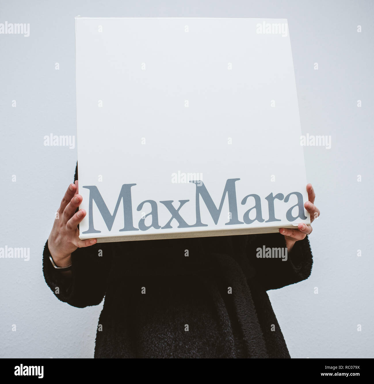 Max mara dress hi-res stock photography and images - Page 3 - Alamy