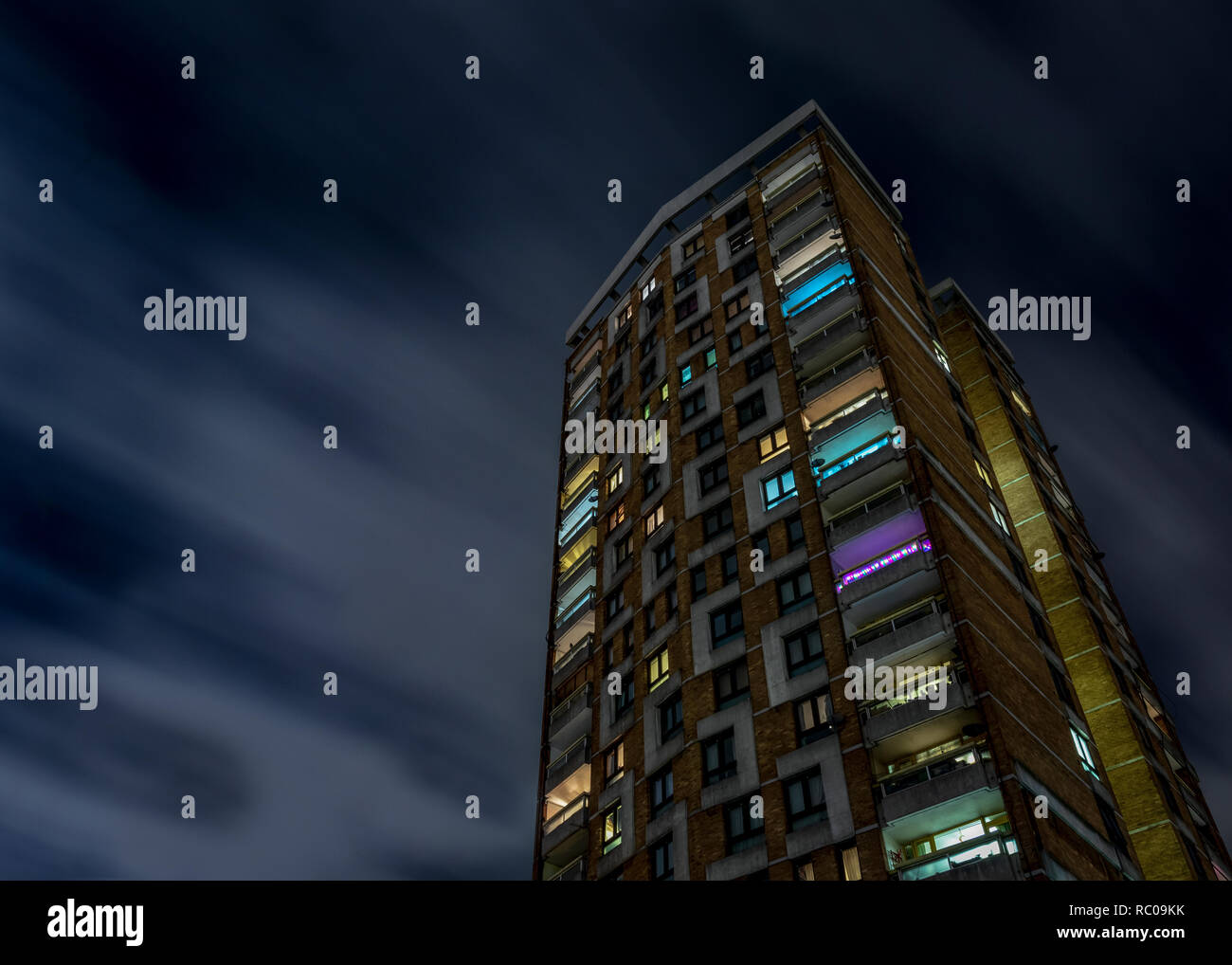 London skyline night neon hi-res stock photography and images - Alamy