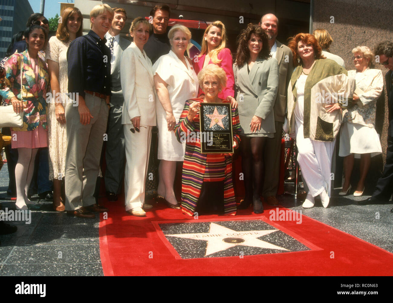 HOLLYWOOD, CA - AUGUST 20: Actor Quinn K. Redeker, actress Jeanne Cooper, actress Melody Thomas Scott, actress Kate Linder, actress Darlene Conley attend Jeanne Cooper receives the 1,987th star on Hollywood Walk of Fame on August 20, 1993 on Hollywood Blvd in Hollywood, California. Photo by Barry King/Alamy Stock Photo Stock Photo