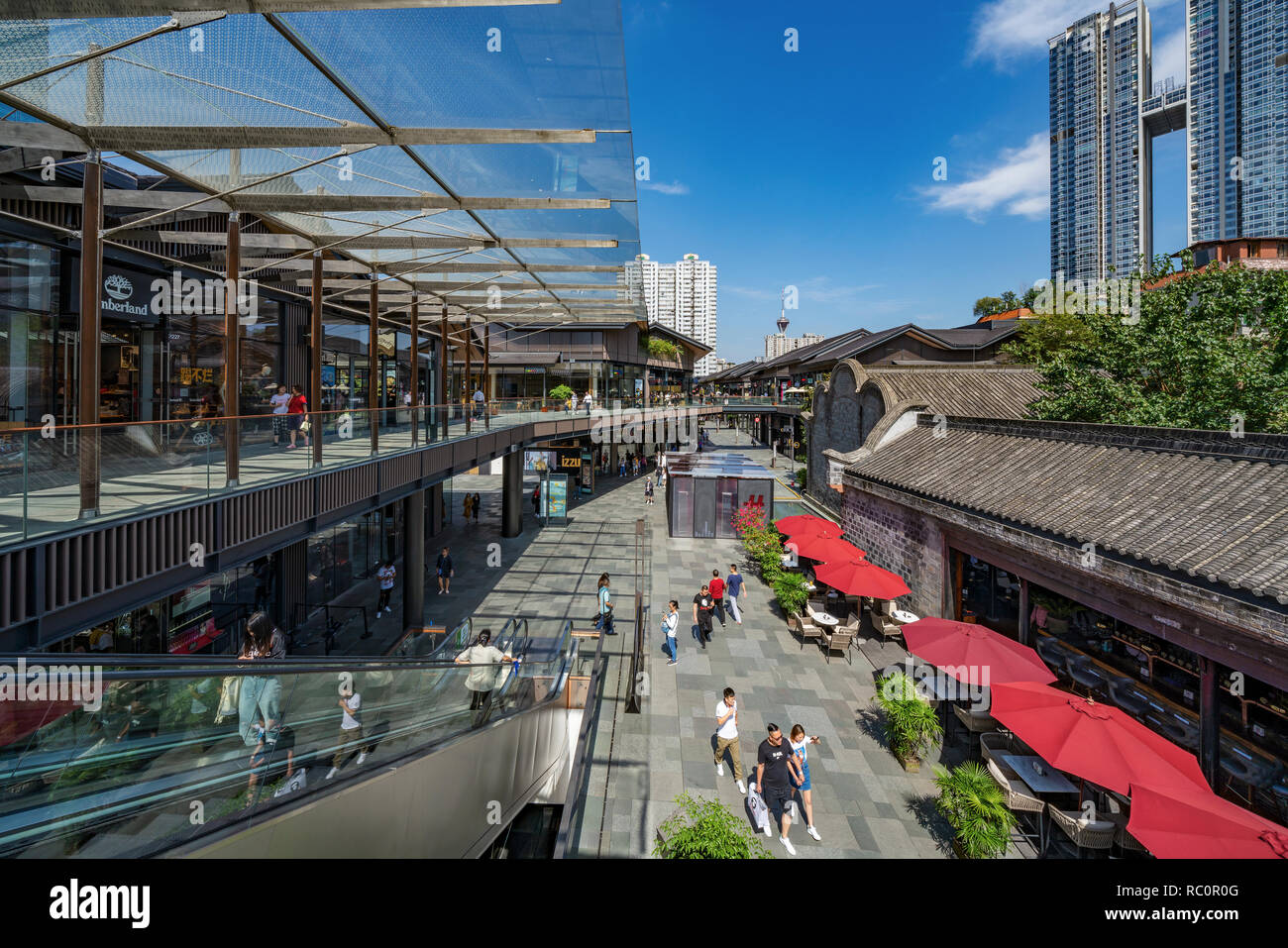 People At Taikoo Li Shopping Complex In Chengdu Stock Photo - Download  Image Now - Chengdu, City, Architecture - iStock