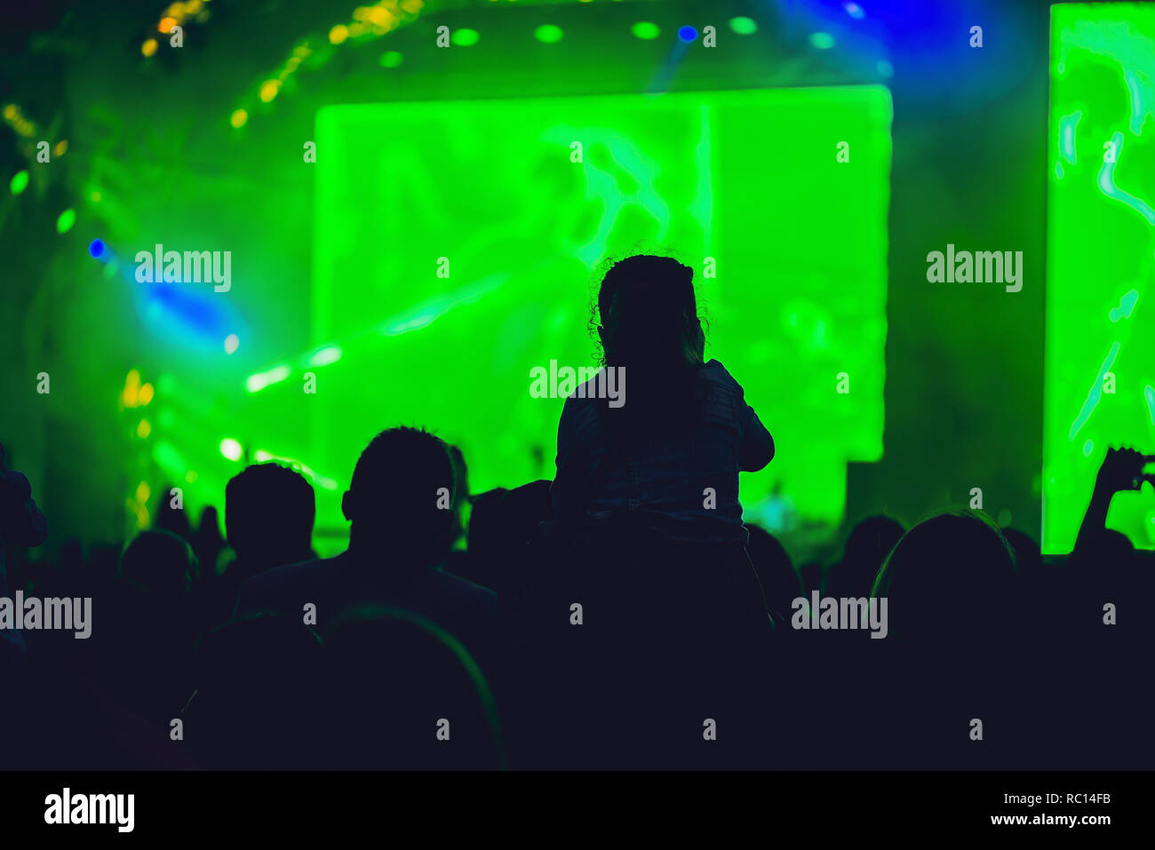 Nightclub crowd hands in the air hi-res stock photography and images ...