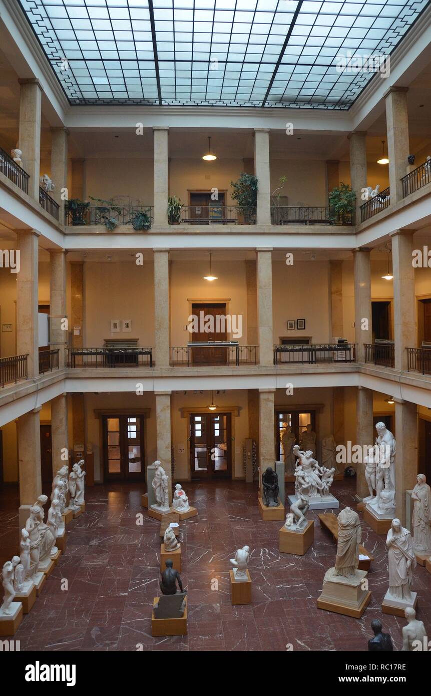 München (Bayern, Deutschland): Das Museum für Abgüsse klassischer Bildwerke in einem typischen Gebäude der NS-Zeit Stock Photo