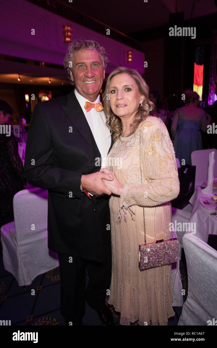 Berlin, Germany. 12th Jan, 2019. The former professional soccer player Jean-Marie  Pfaff and his wife Carmen Seth come to the Presseball Berlin. The  Presseball Berlin, the oldest ball in the world, after