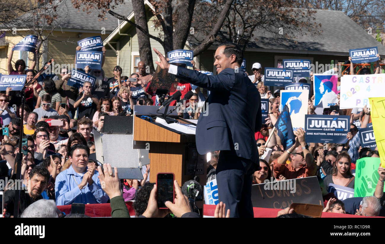 Former San Antonio mayor Julian Castro announces his presidential bid ...