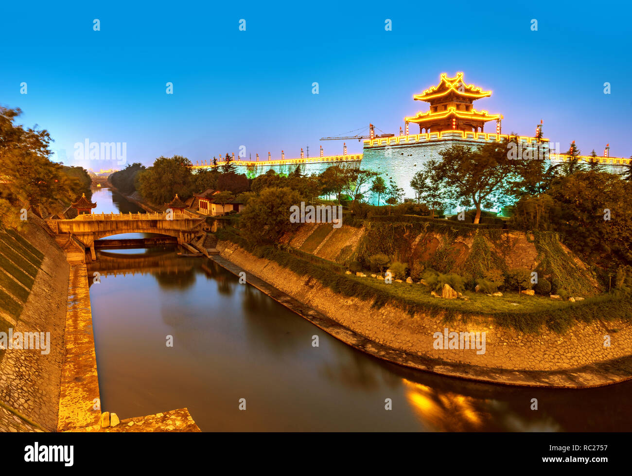 Ancient city wall and moat night view, Xi'an, China Stock Photo - Alamy