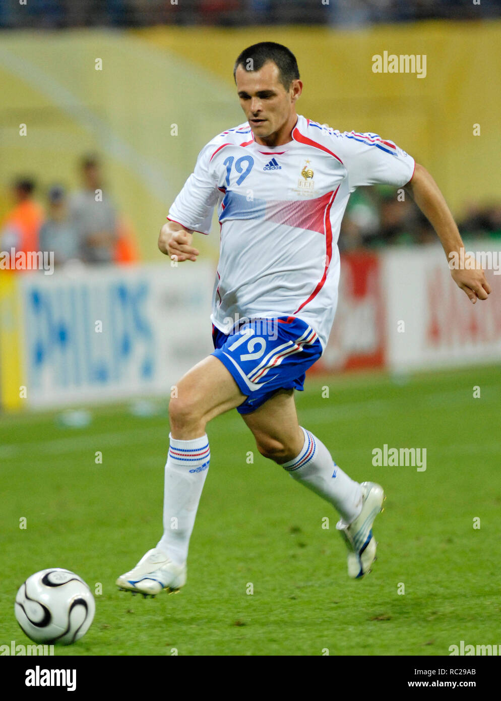 Bayern Munich's Willy Sagnol (R) and 1860 Munich's Lars Bender (L) shown in  action during the soccer friendly FC Bayern Munich vs TSV 1860 Munich at  Allianz-Arena in Munich, Germany, 26 January