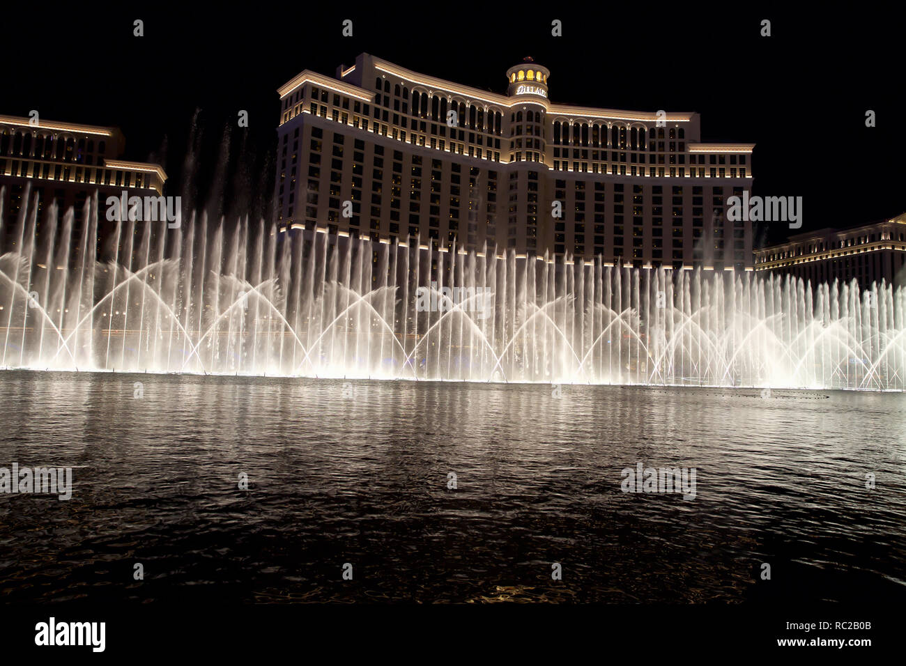 Bellagio Hotel famous water fountains in Las Vegas, USA Stock Photo Alamy