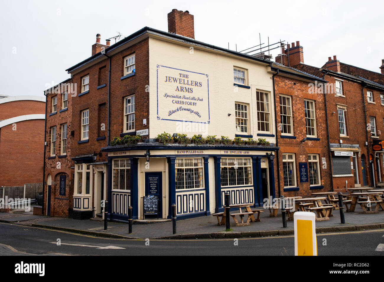 Jewellery quarter birmingham pub hi-res stock photography and images 