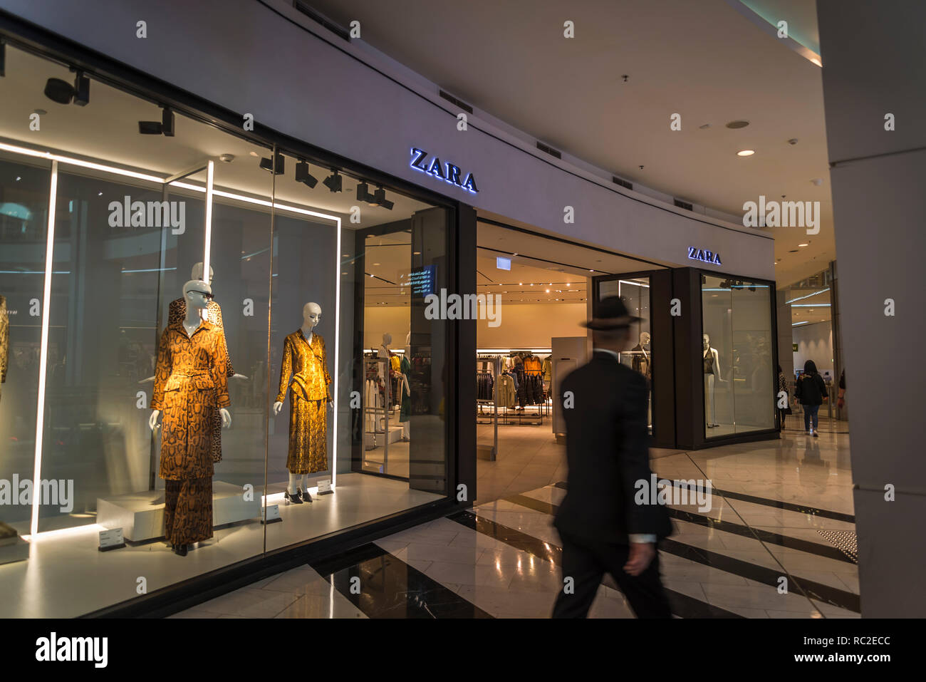 Zara clothes fashion store, Westfield shopping centre, Chatswood, Sydney,  NSW, Australia Stock Photo - Alamy