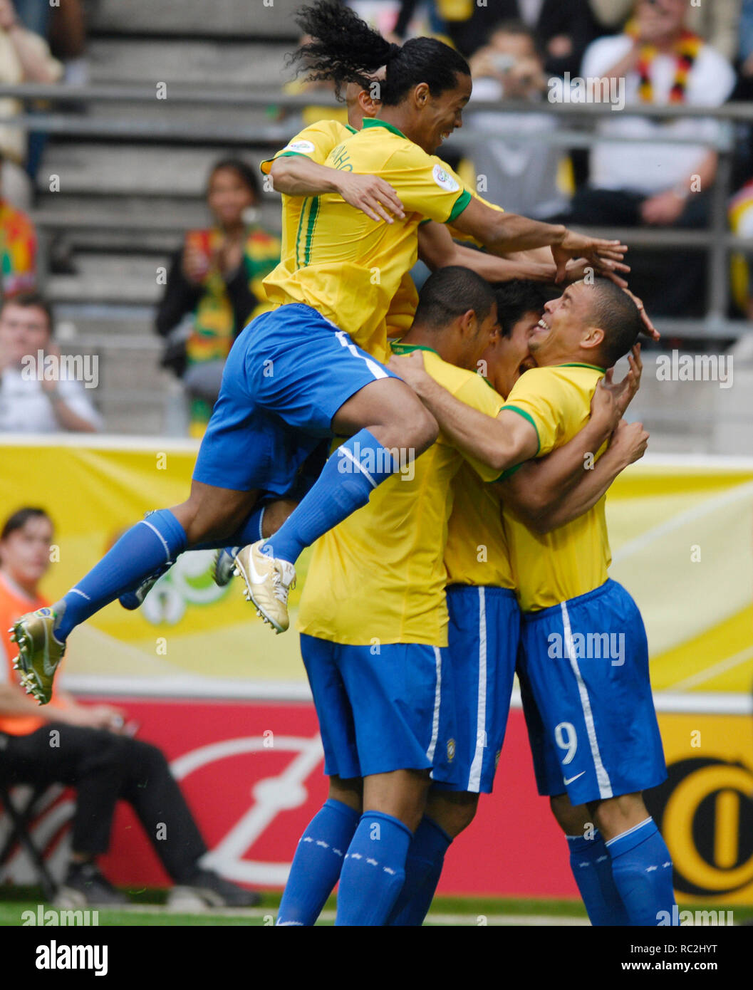 FIFA WM Stadion Dortmund,  Germany 27.6.2006, FIFA World Cup Germany 2006, round of 16, Brazil vs Ghana 3:0  ---  fr.left: RONALDINHO, ADRIANO, KAKA,  RONALDO celebrate Stock Photo