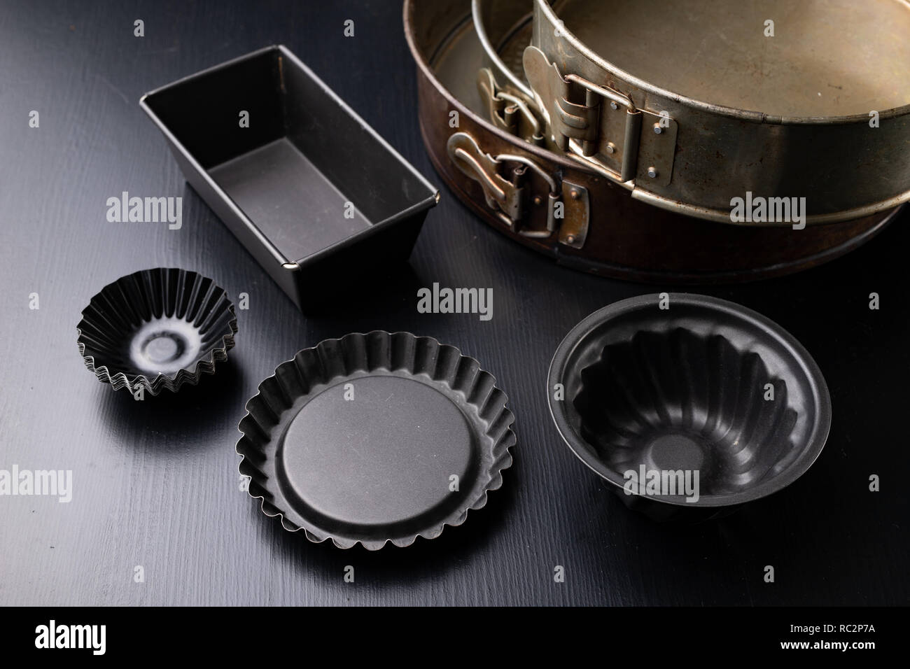 molds for baking cakes