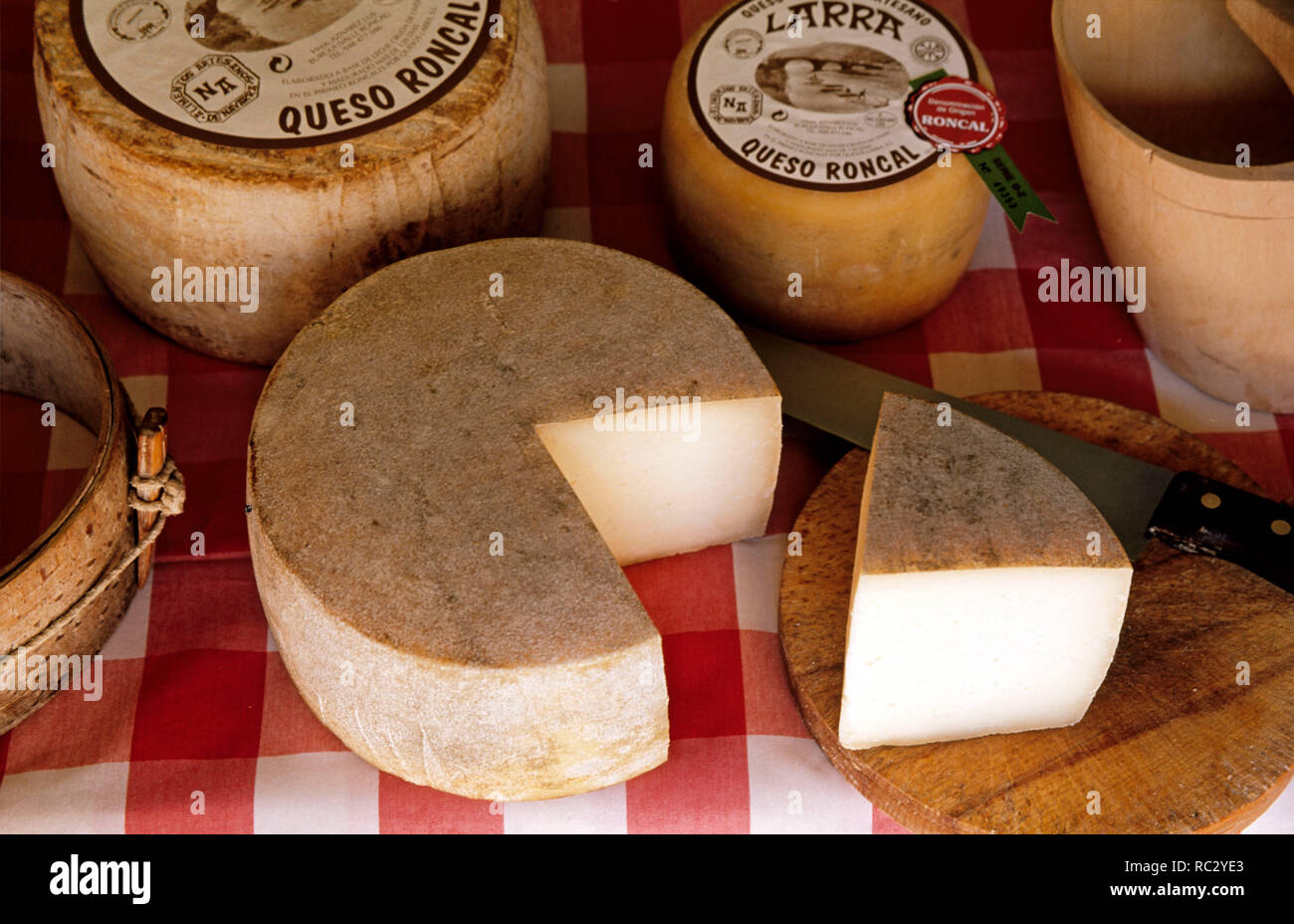 Quesos artesanales hi-res stock photography and images - Alamy