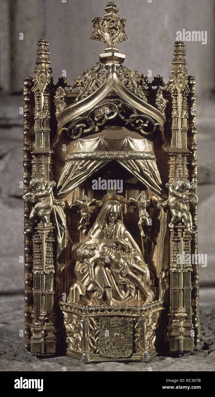 PORTAPAZ DE PLATA CINCELADA SIGLO XV. Location CATEDRAL MUSEO