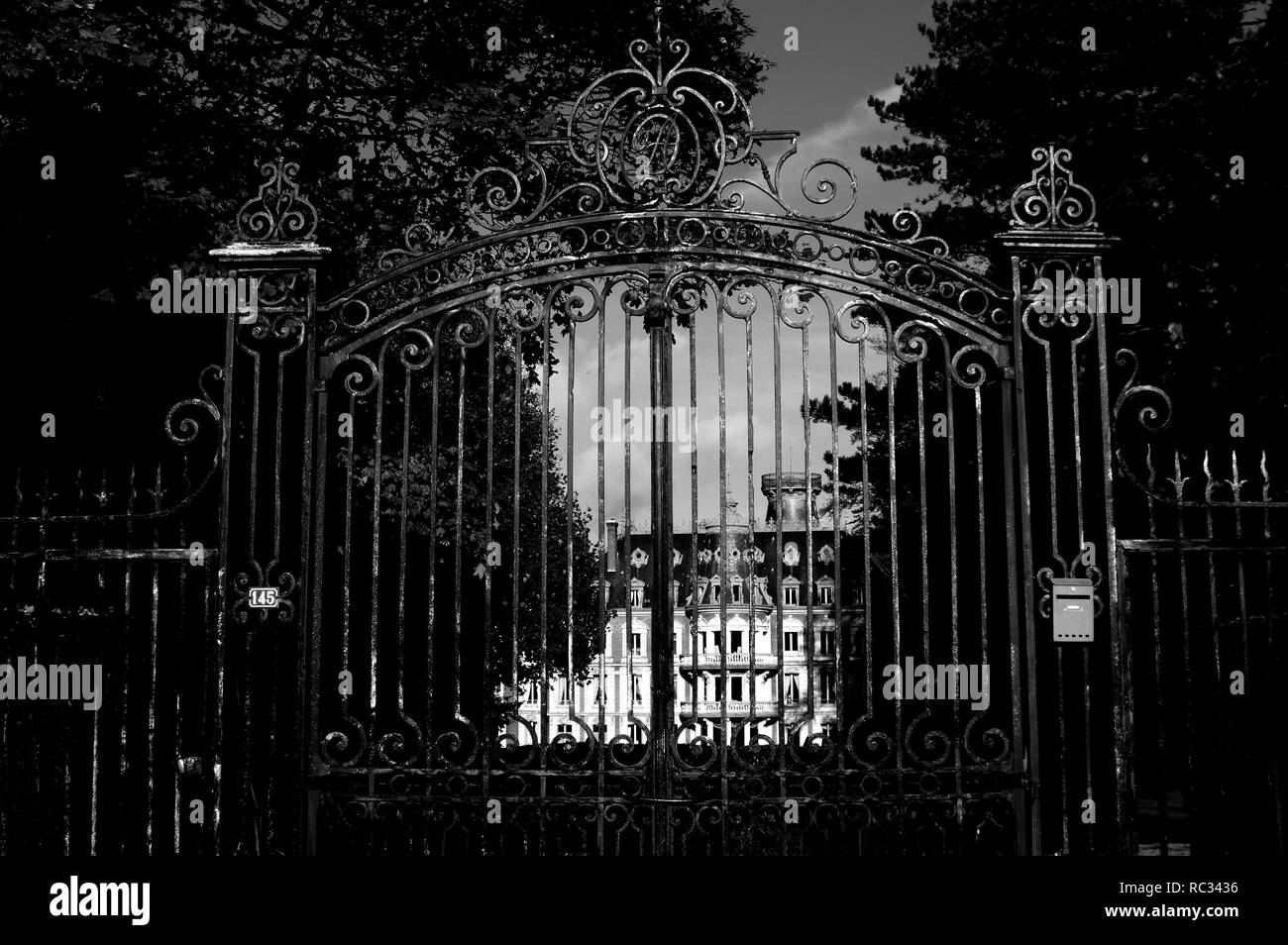 Fence Iron Metal Fence Stock Photo Alamy
