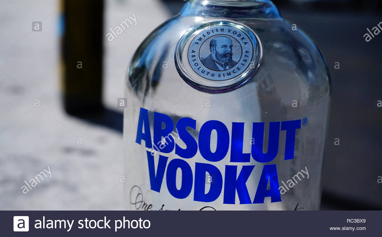 Vodka Empty Empty Vodka Bottle Stock Photos & Empty Vodka Bottle Stock Images - Alamy