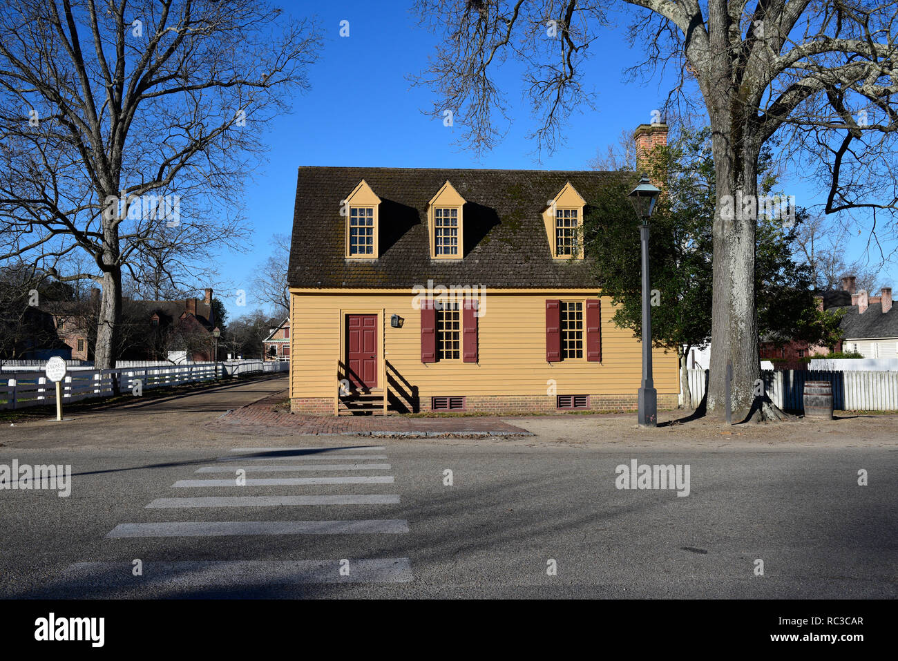 Williamsburg Va Usa January 9 2019 Photo Of A Yellow House