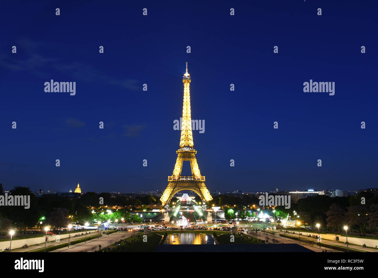 Eiffel tower at night, Paris, France Stock Photo Alamy