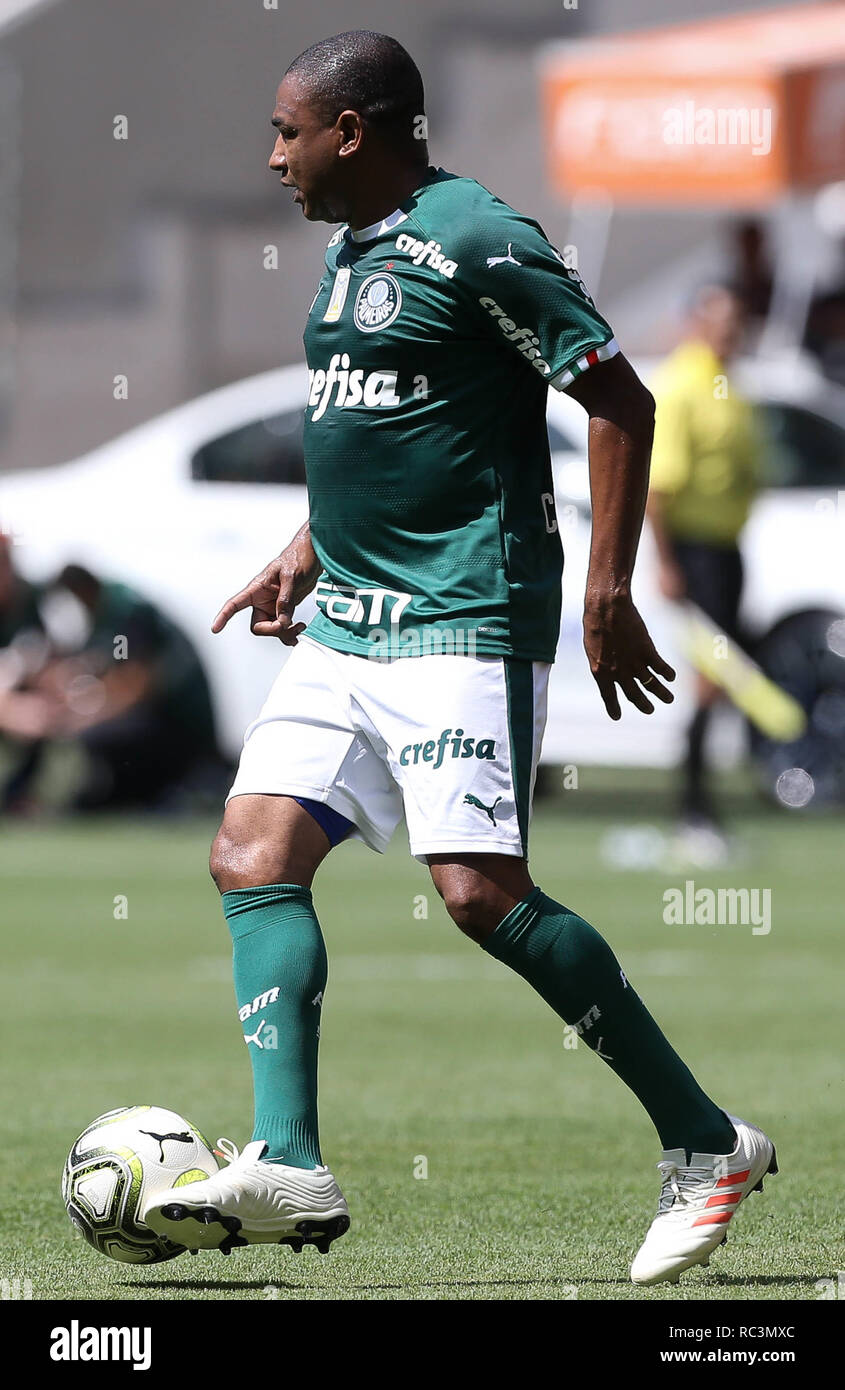 Sao Paulo, Brazil. 13th January 2019. AMIGOS DO ZÉ ROBERTO X PALMEIRAS - Friends of Zé Roberto against Palmeiras. Farewell game of the ex-player Zé Roberto, in the arena Allianz Park. Cesar Sampaio. (Photo: Cesar Greco/Fotoarena) Credit: Foto Arena LTDA/Alamy Live News Stock Photo