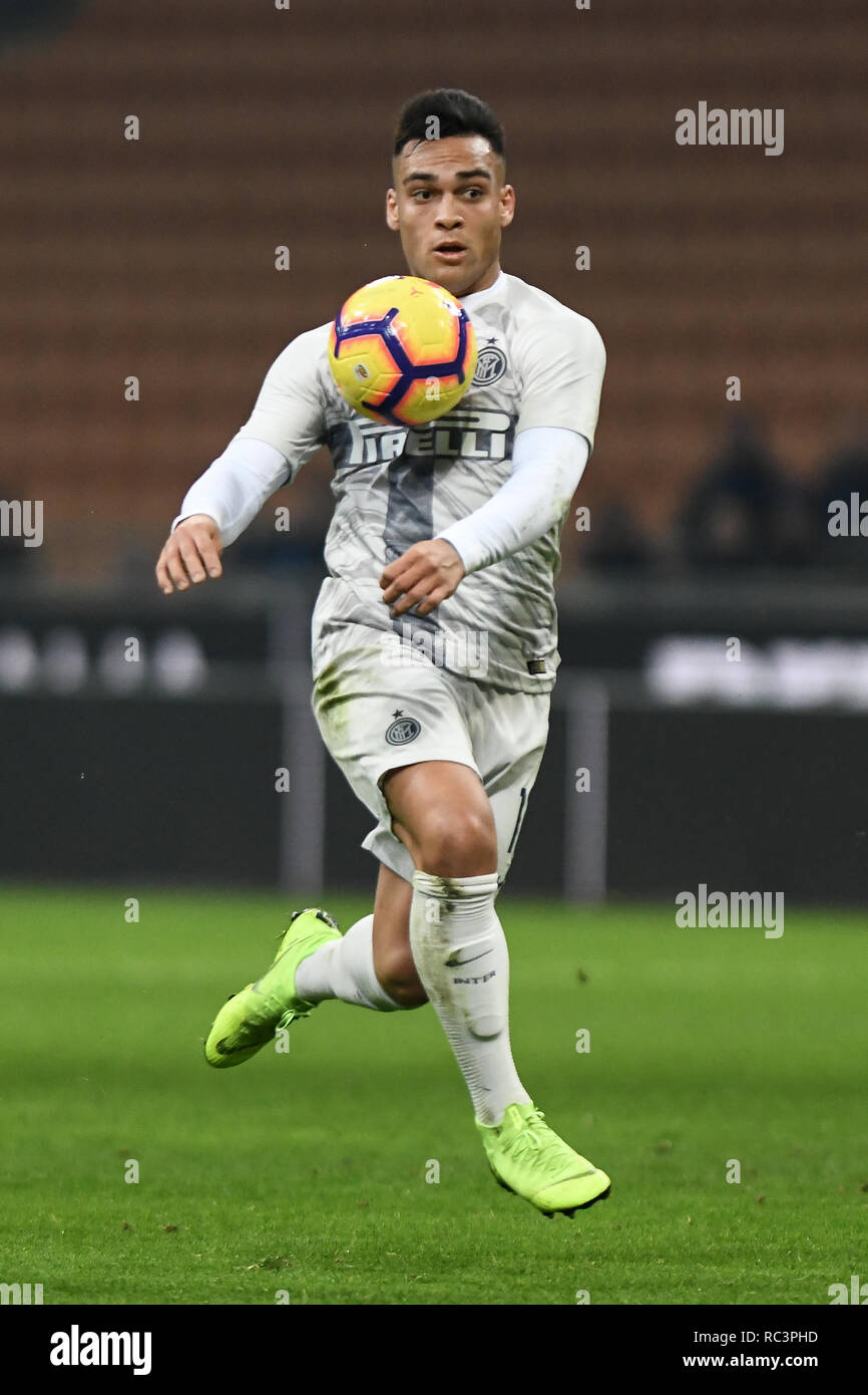 Milan Italy 13th Jan 19 Forward Lautaro Martinez Inter Controls The Ball During The Italian Cup Coppa Italia Football Match Inter Milan Vs Benevento Calcio At San Siro Meazza Stadium In Milan