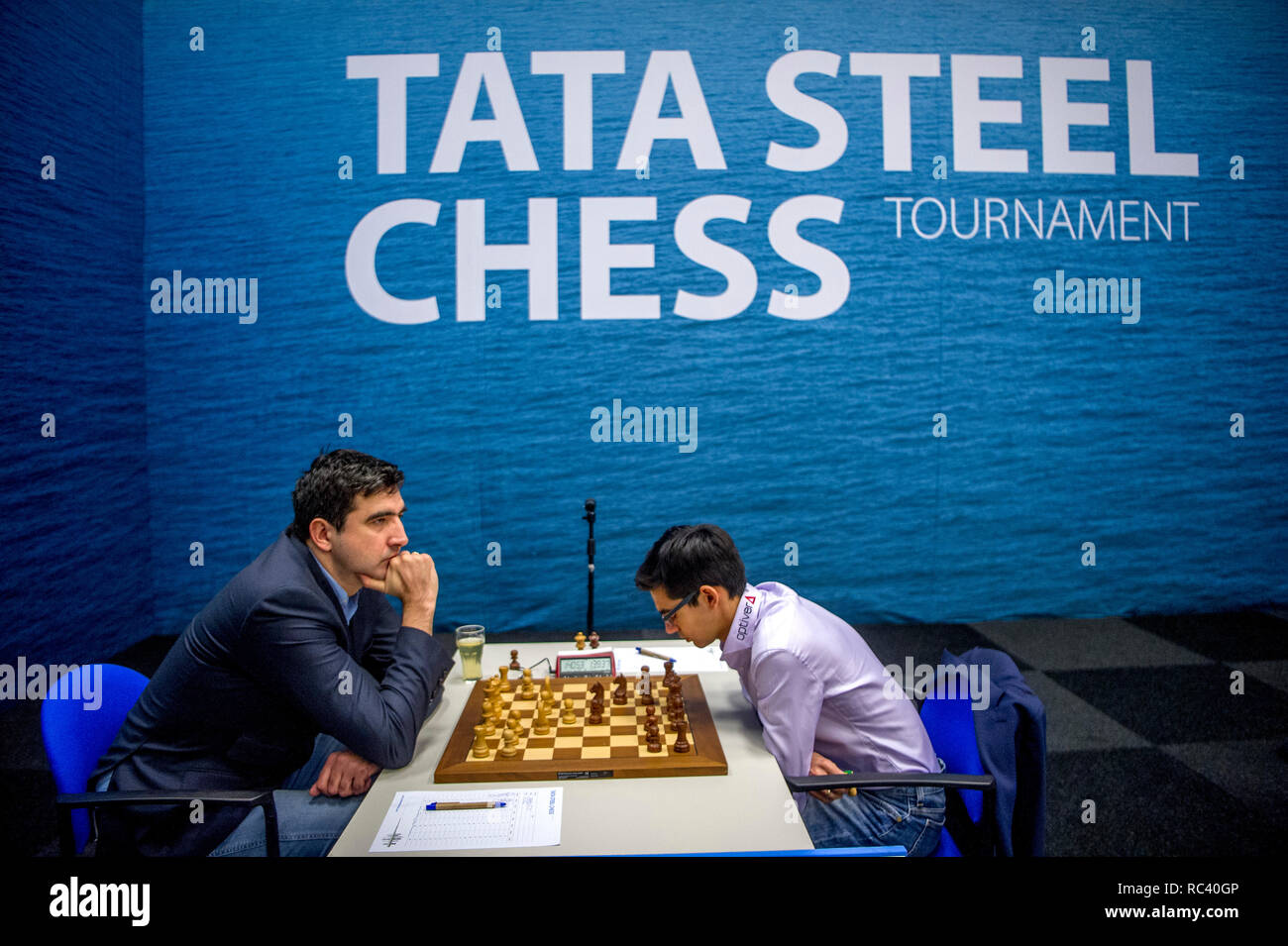 Tata Steel Chess 2022: Magnus Carlsen beats Fabiano Caruana to clinch title  with a round to spare