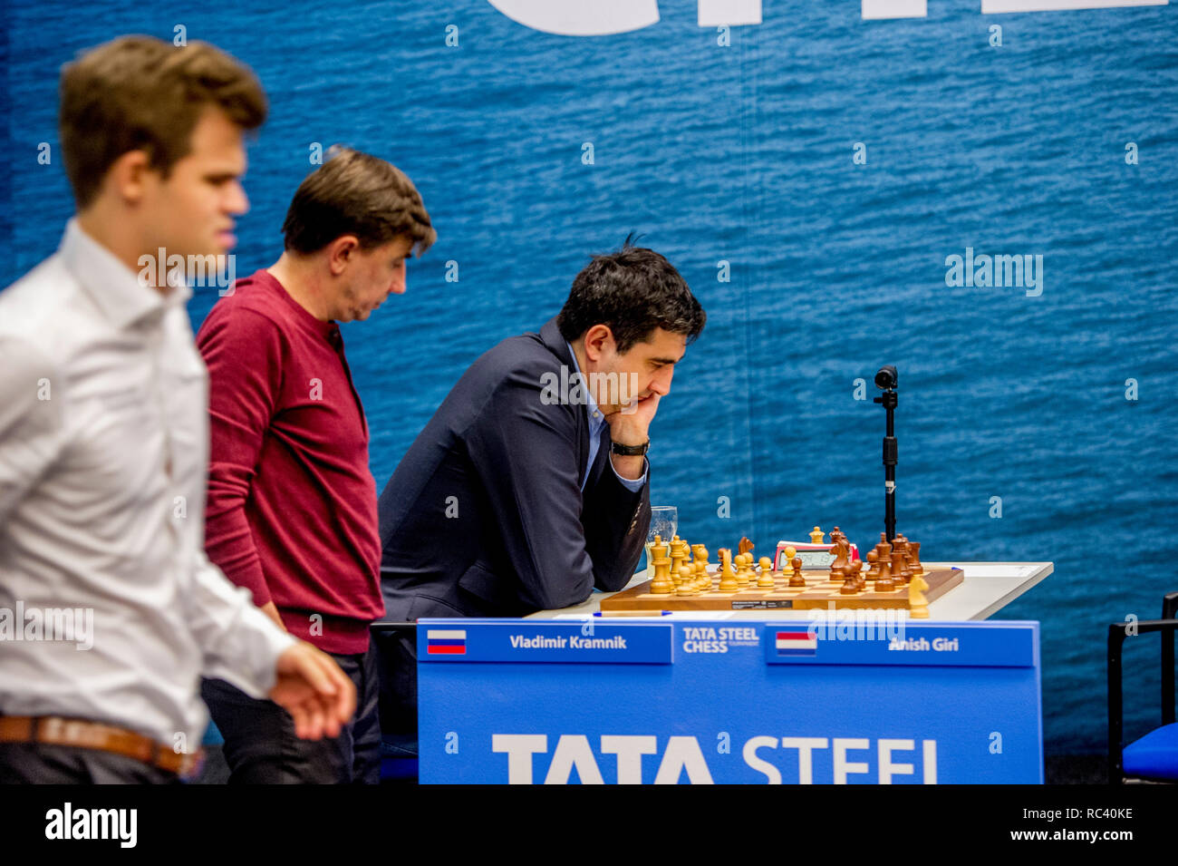 Tata Steel 2018, 2: Giri beats Kramnik to grab lead