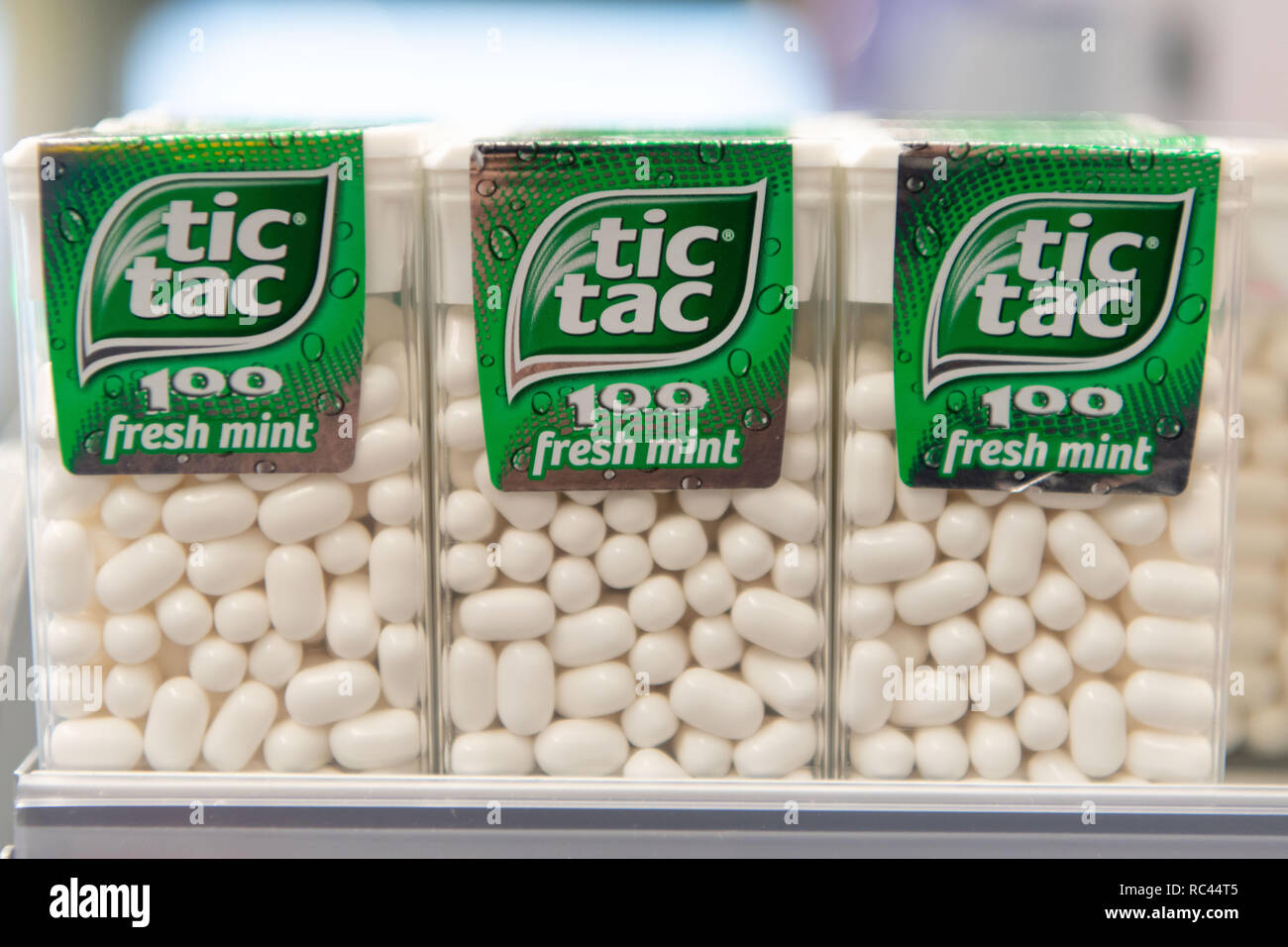 Tic tac mints hi-res stock photography and images - Alamy