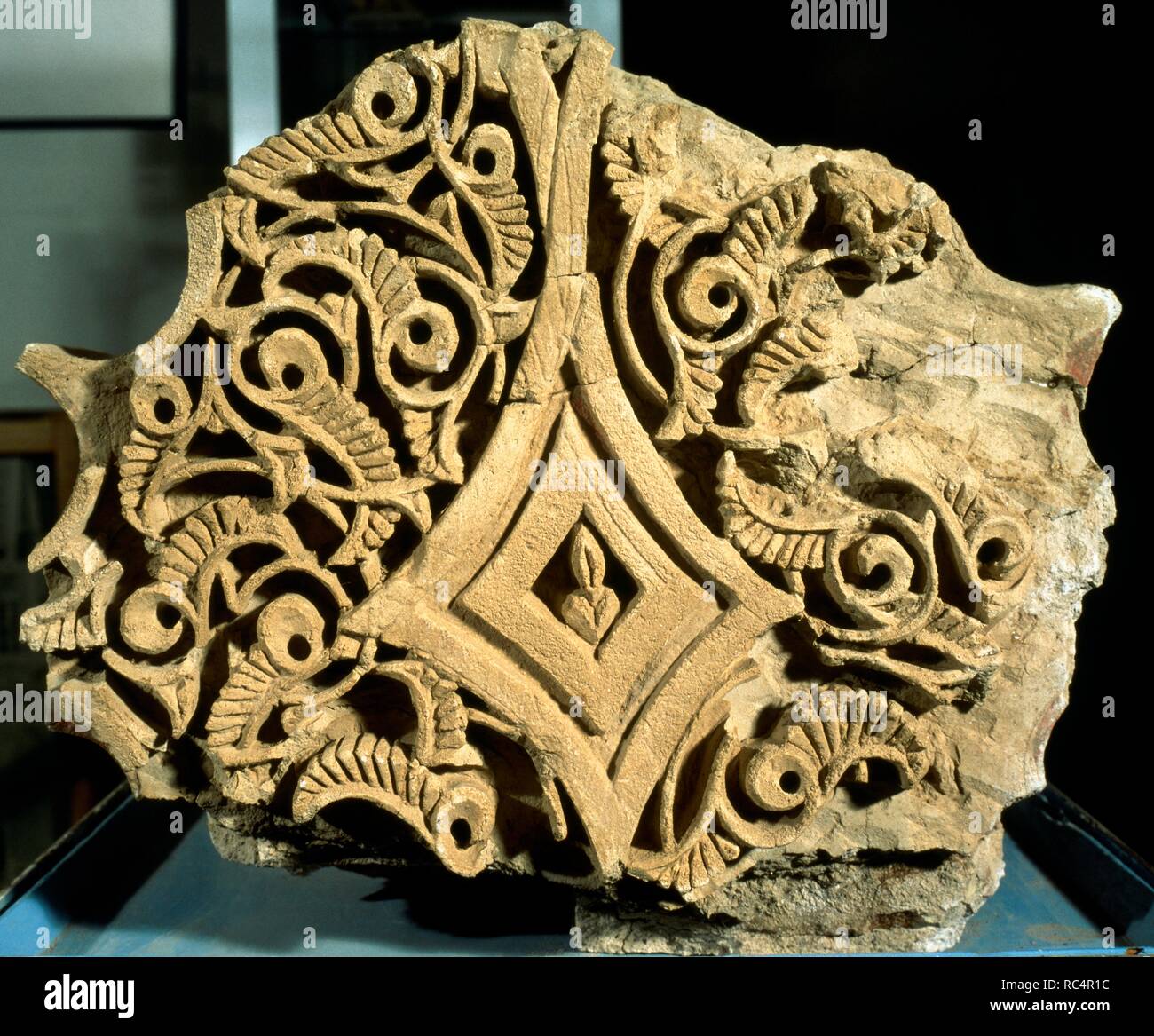 Islamic art. Fragment of an arch of an Andalusian palace. Castle Formo s built in Balaguer (1040-1045). Geometrical and vegetal decoration. Regional Museum of the Noguera. Balaguer. Catalonia, Spain. Stock Photo