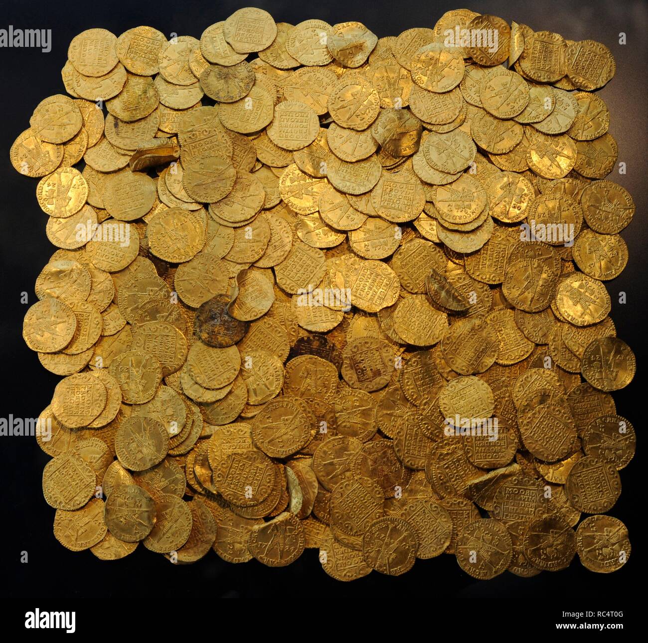 Gold in indonesia hi-res stock photography and images - Alamy
