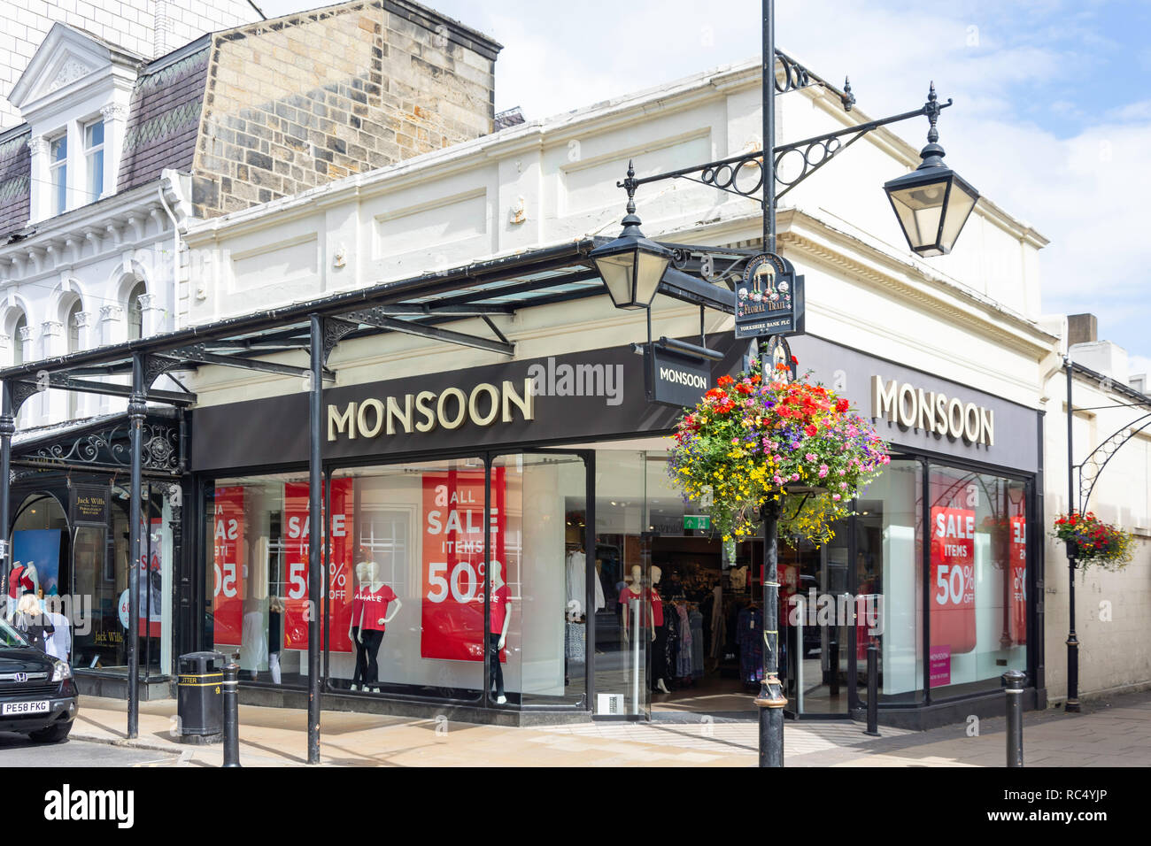 English town centre harrogate hires stock photography and images Alamy