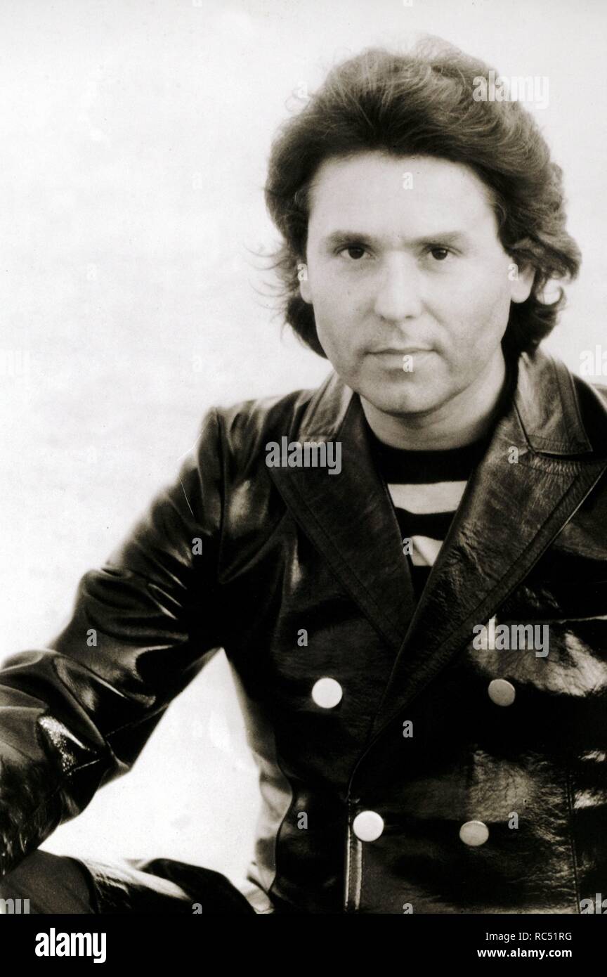 RAPHAEL. RAFAEL MARTOS SANCHEZ. CANTANTE ESPAÑOL.LINARES 1943 Stock ...
