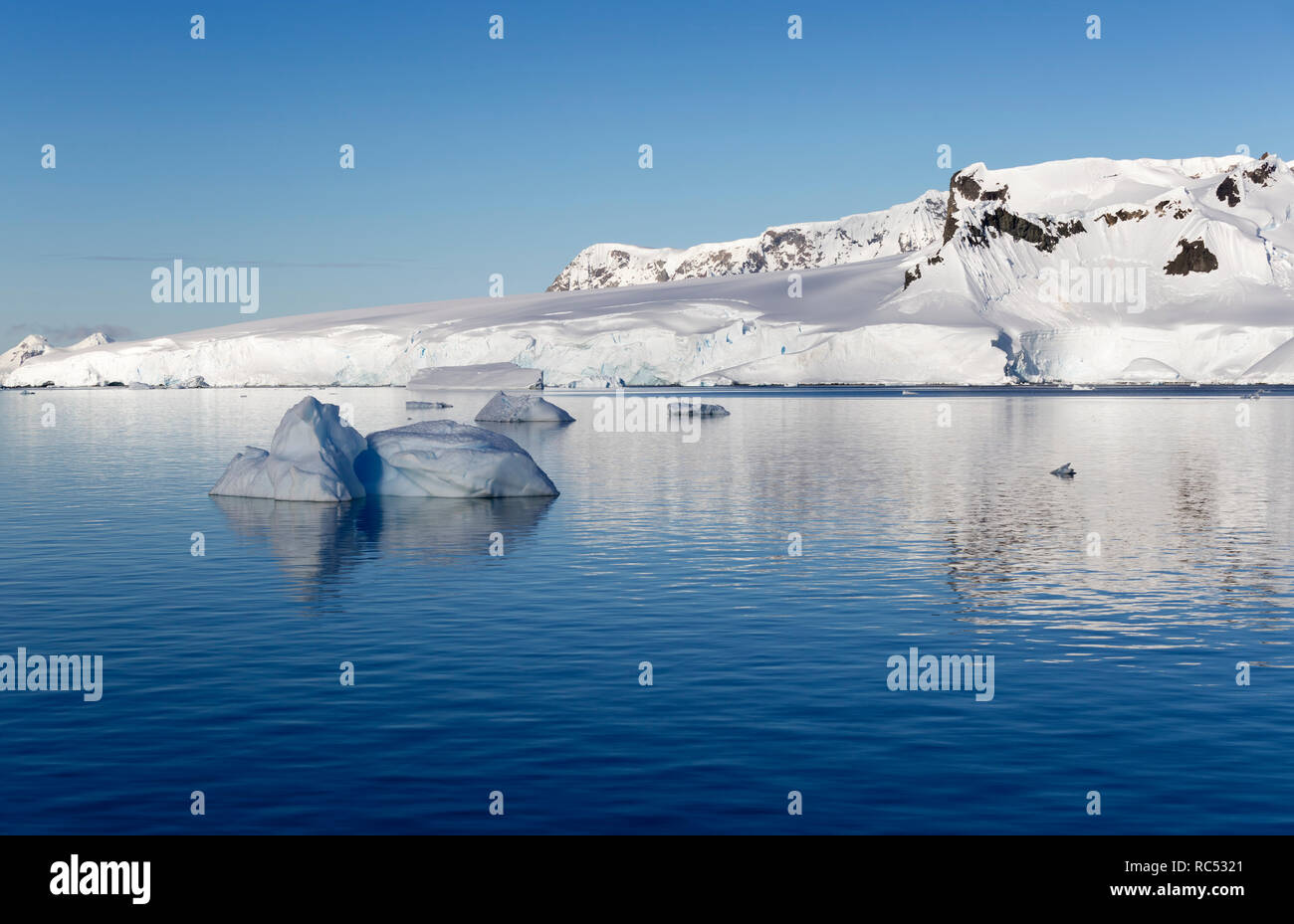 Tarctica Nature and landscapes of Antarctica. Studying of a phenomenon of global ...