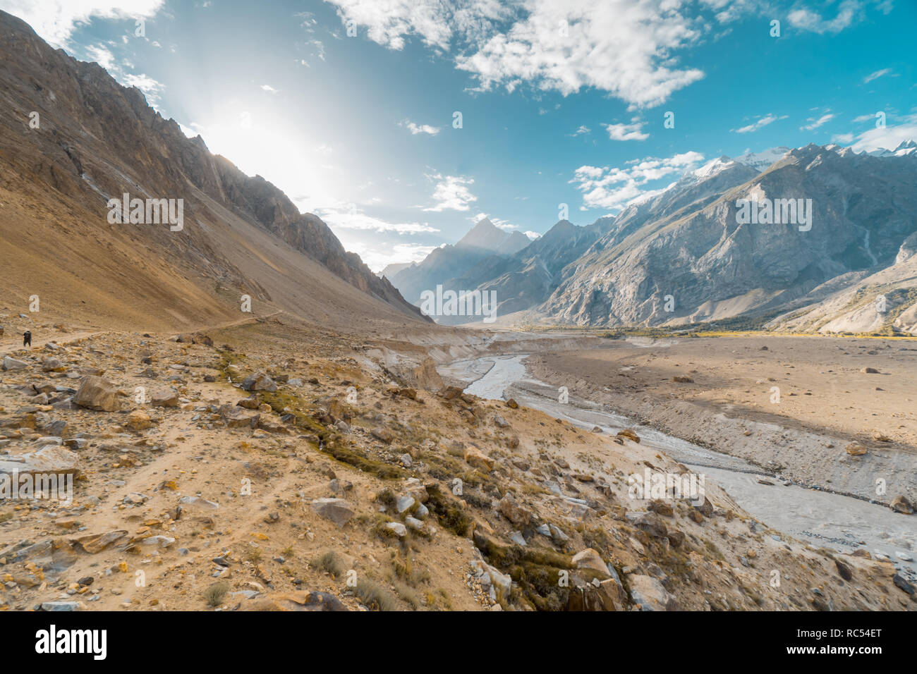 Scenic view of Karakoram Mountains in Pakistan on sunny morning. Valley leading to K2 base camp. Stock Photo