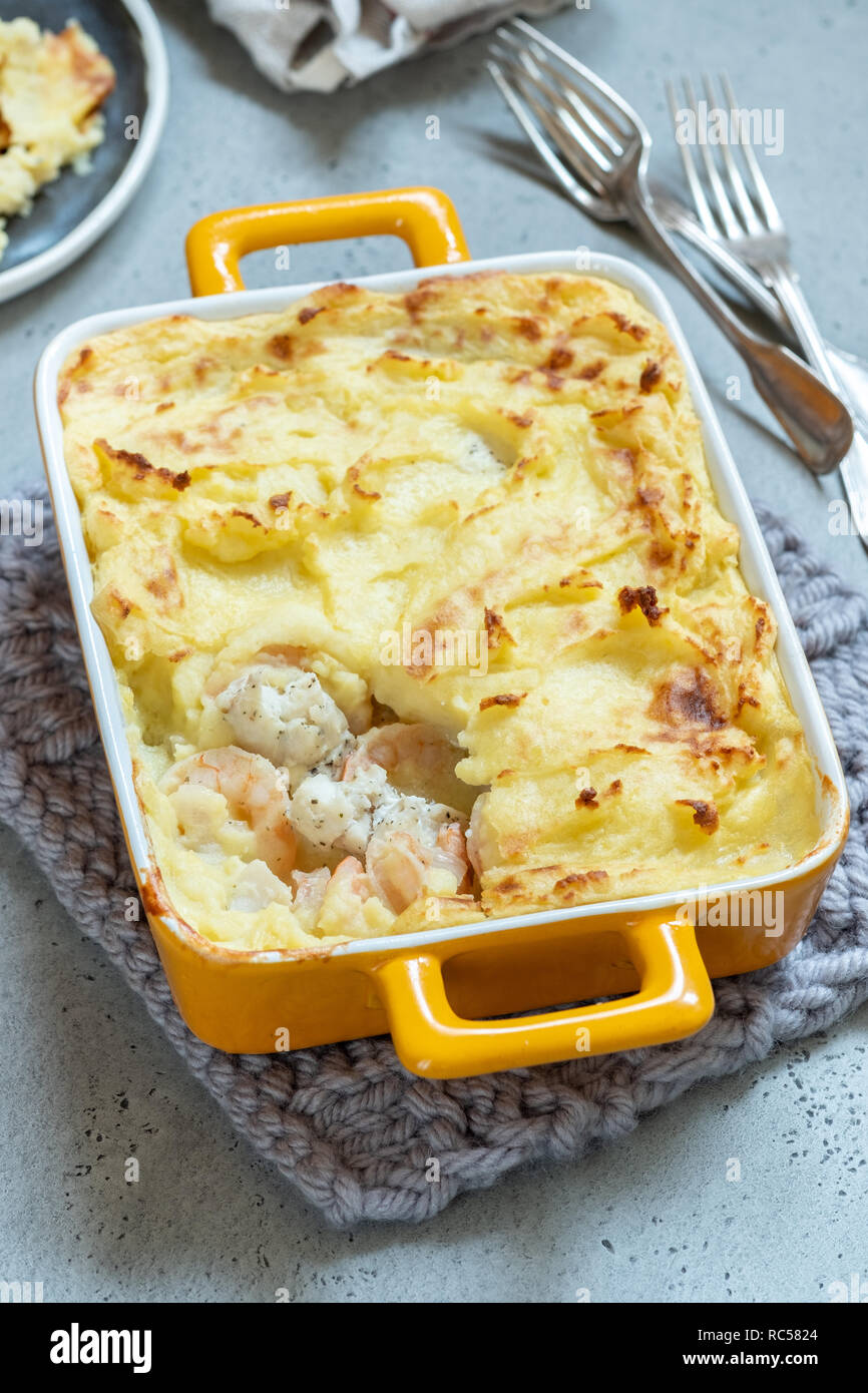 Fish pie topped with mashed potato Stock Photo - Alamy