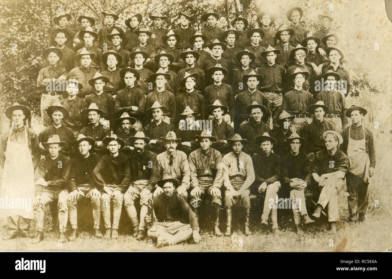 Young british soldier wwi hi-res stock photography and images - Alamy