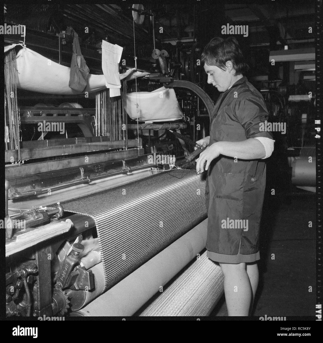 Shuttle Weaving Machine Stock Photos & Shuttle Weaving Machine Stock