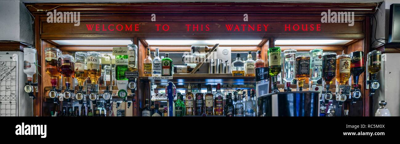 The Queen Elizabeth, Merrow Street, Walworth, Southwark, London, 2017. Creator: Chris Redgrave. Stock Photo