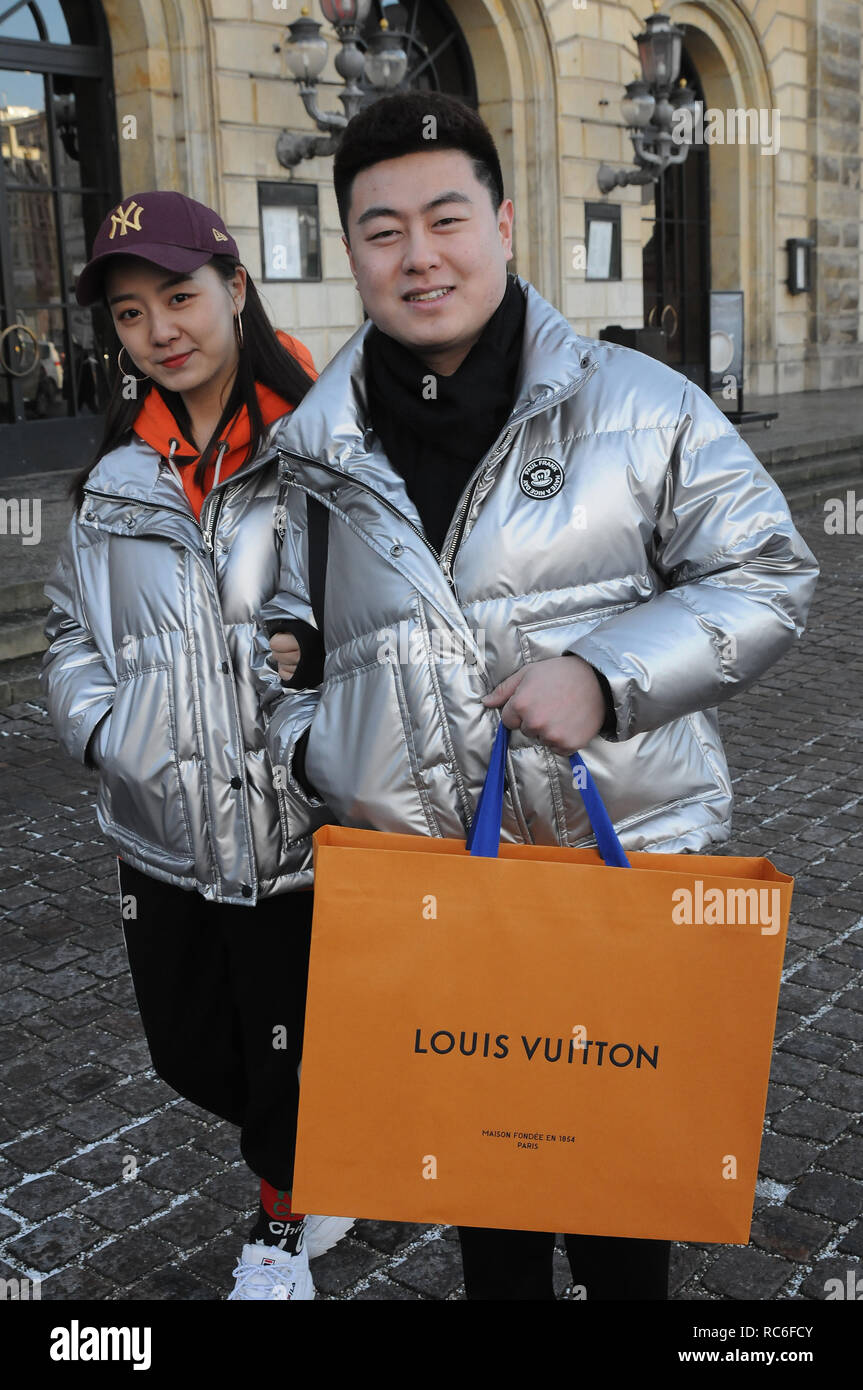 15,135 Louis Vuitton Asia Pacific Stock Photos, High-Res Pictures