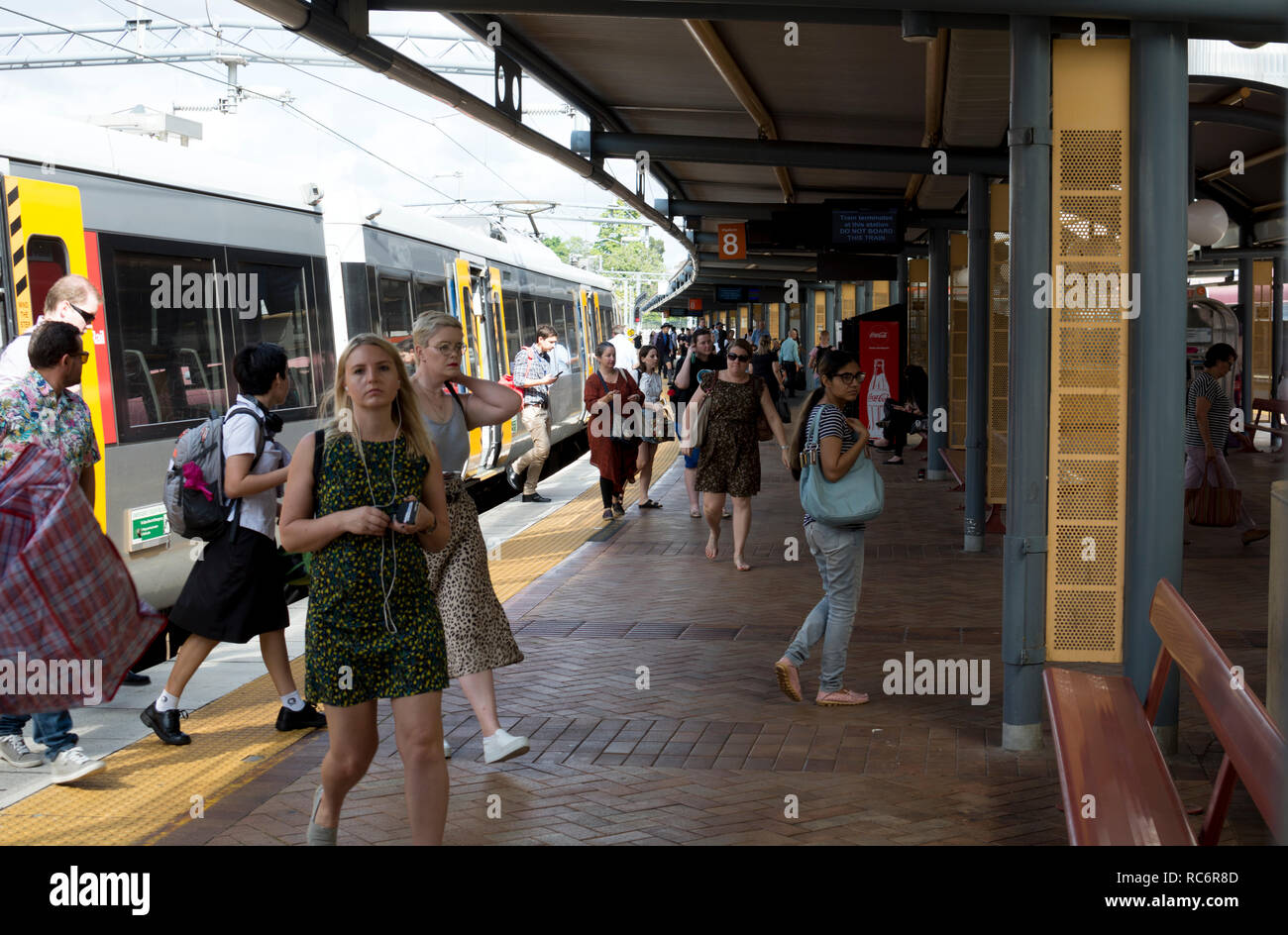 Roma street station hires stock photography and images Alamy